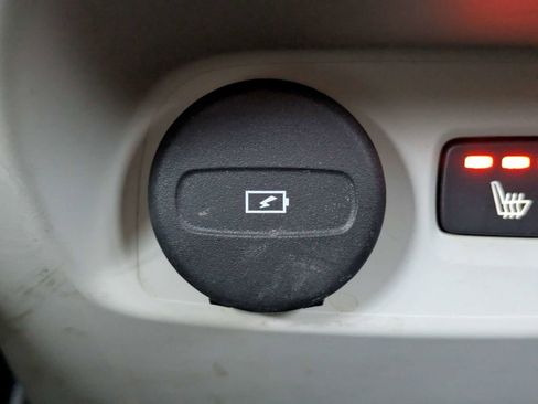 Certified 2023 Volvo XC40 B5 Plus w/ Protection Package Premier AWD/4WD image 18