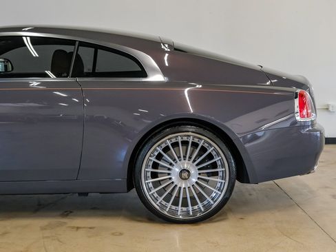 Used 2018 Rolls-Royce Wraith image 9