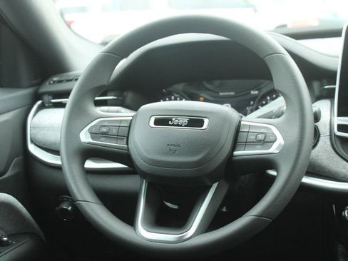 New 2025 Jeep Compass Sport image 6