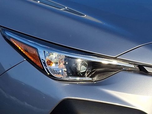 Certified 2024 Subaru Crosstrek 2.0i Premium image 9