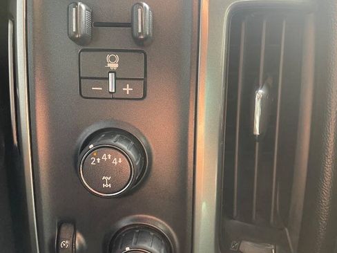 Used 2018 Chevrolet Silverado 2500 LT w/ LT Fleet Convenience Package AWD/4WD image 23
