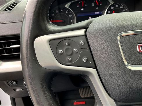 Used 2022 GMC Terrain SLT image 17