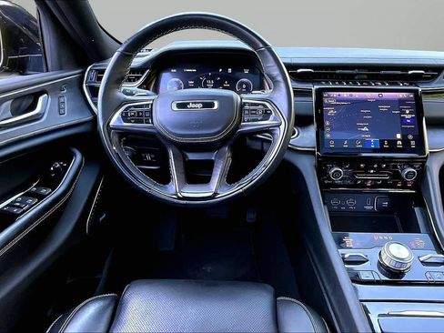 Certified 2023 Jeep Grand Cherokee Overland w/ Adv Protech Group III AWD/4WD image 10