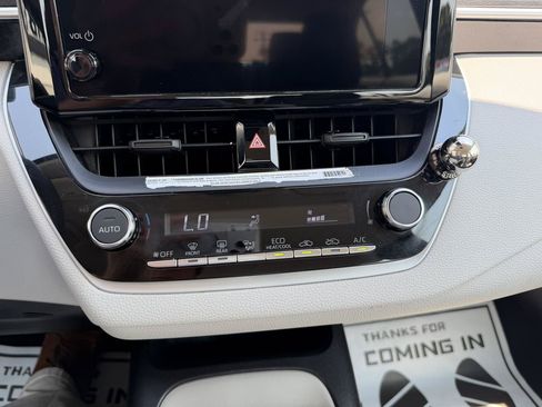 Used 2023 Toyota Corolla LE FWD image 15