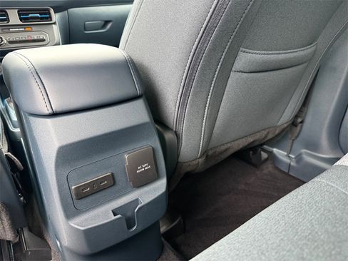 New 2025 Ford Maverick XLT w/ XLT Luxury Package image 16