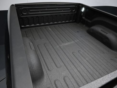 Used 2018 RAM 2500 Laramie w/ Off Road Package AWD/4WD image 43