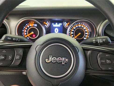 Used 2022 Jeep Wrangler Unlimited Sport AWD/4WD image 25
