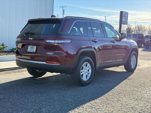 Certified 2025 Jeep Grand Cherokee Laredo image 3