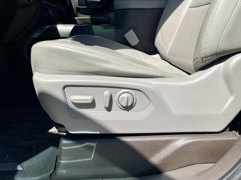 Used 2020 GMC Sierra 1500 SLT image 14