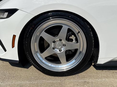 Used 2024 Ford Mustang Coupe RWD image 9