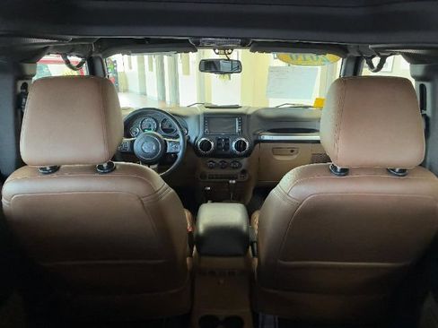 Used 2016 Jeep Wrangler Unlimited Sahara w/ Max Tow Package AWD/4WD image 14
