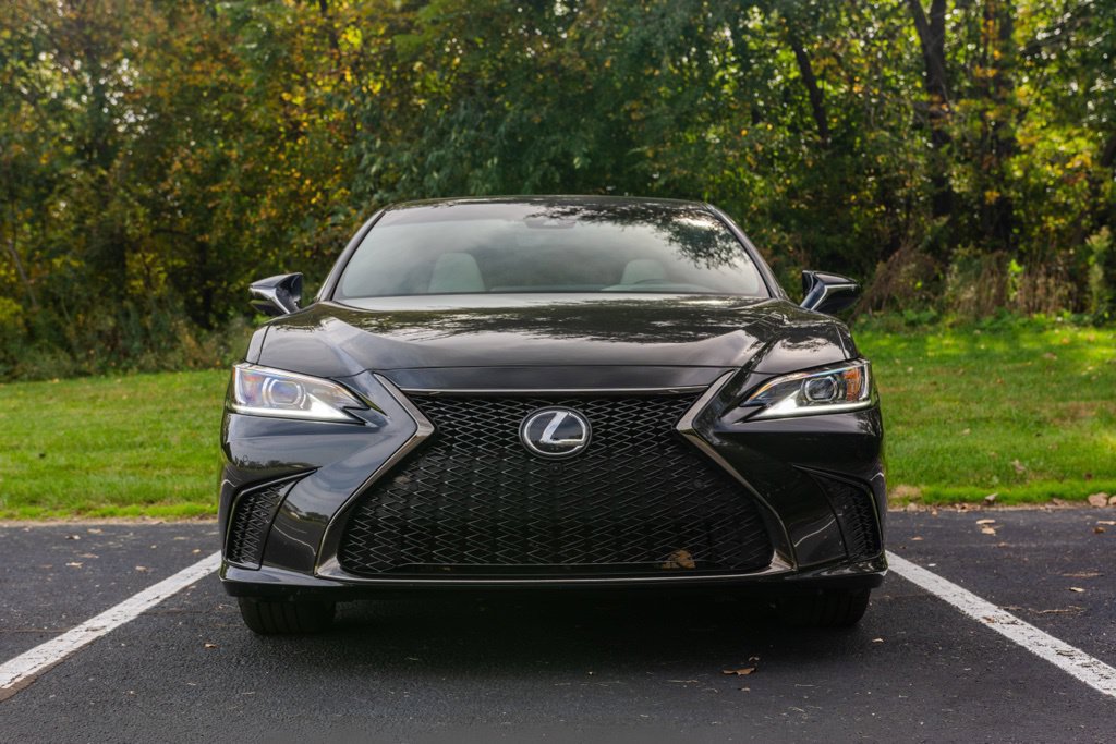 Used 2025 Lexus ES 350 F Sport FWD image 2