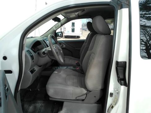 Used 2021 Nissan Frontier S image 11