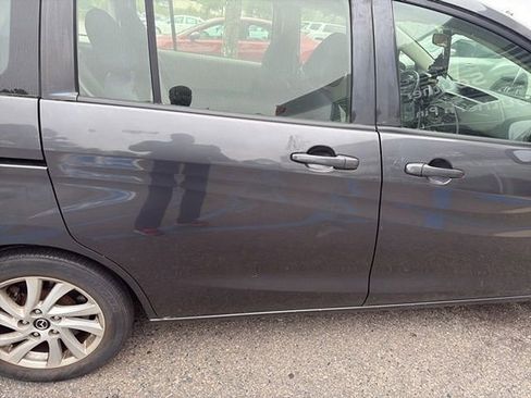 Used 2014 MAZDA MAZDA5 Sport FWD image 9