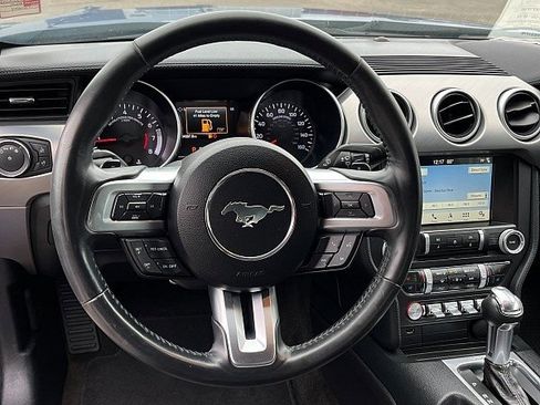 Used 2018 Ford Mustang Premium image 10