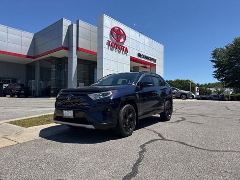Used 2021 Toyota RAV4 XSE AWD/4WD image 3