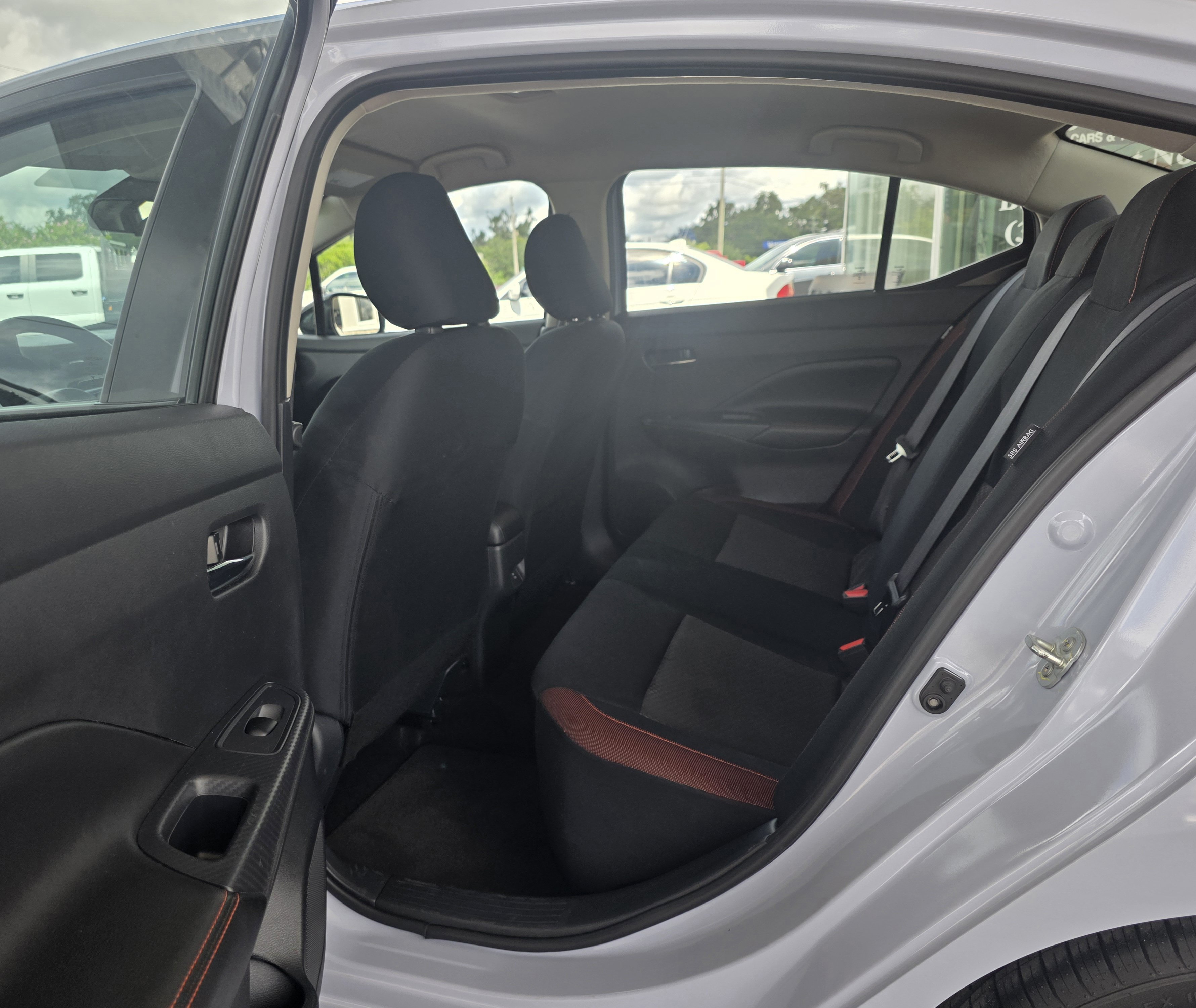 Used 2024 Nissan Versa SR FWD image 30