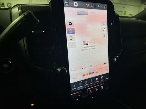 New 2026 RAM 2500 Laramie AWD/4WD image 16