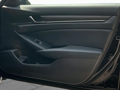 Used 2020 Honda Accord EX image 23