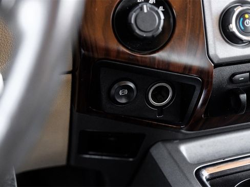 Used 2015 Ford F350 Lariat w/ Lariat Ultimate Package image 26