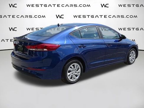 Used 2017 Hyundai Elantra SE image 11