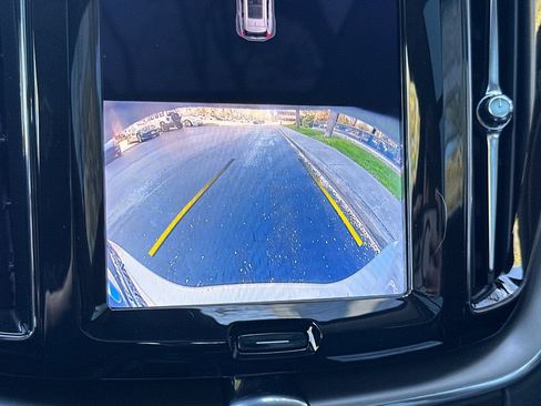 Used 2025 Volvo XC60 B5 Core image 26