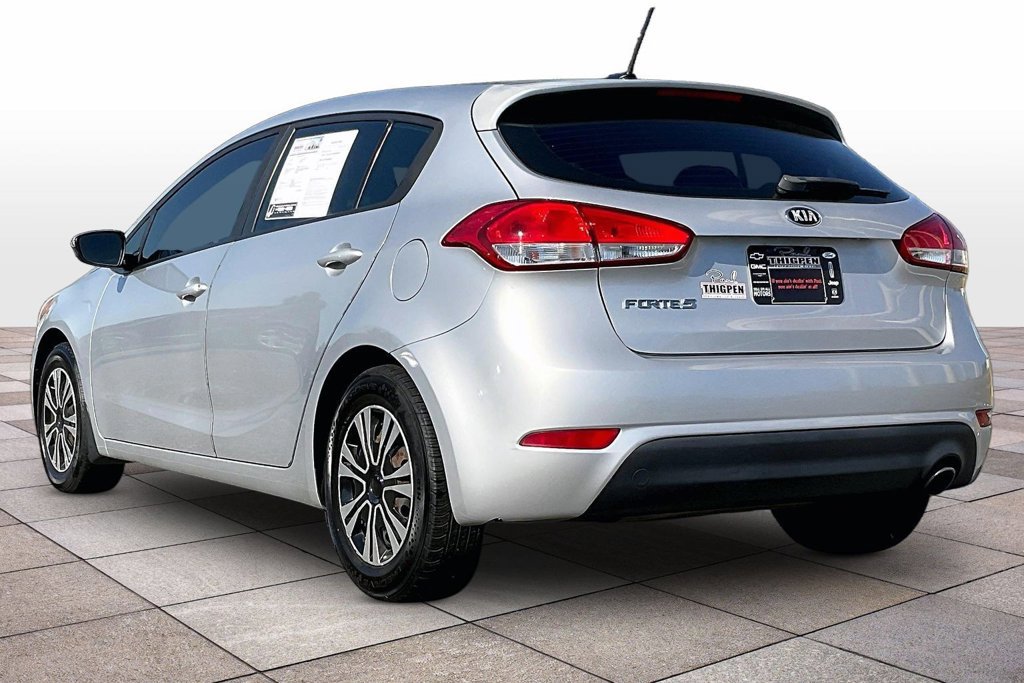 Used 2018 Kia Forte LX FWD image 2