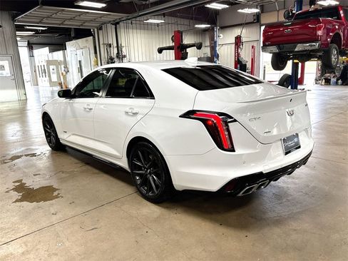Used 2021 Cadillac CT4 V w/ Technology Package image 6