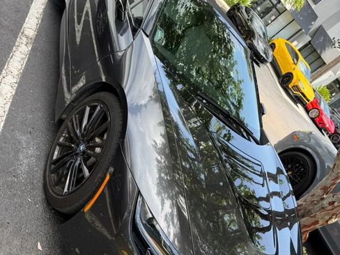 Used 2019 BMW i8 Roadster AWD/4WD image 4