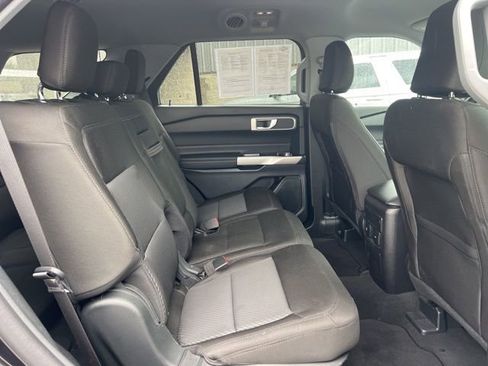 Used 2024 Ford Explorer XLT AWD/4WD image 14