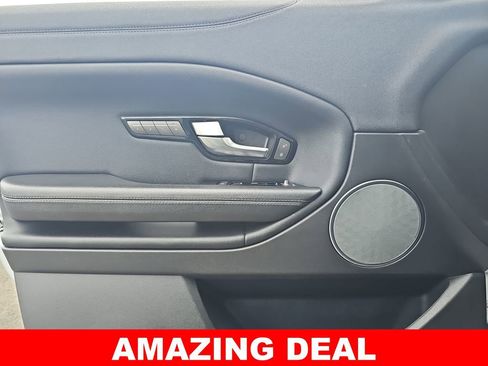 Used 2019 Land Rover Range Rover Evoque SE Premium image 27