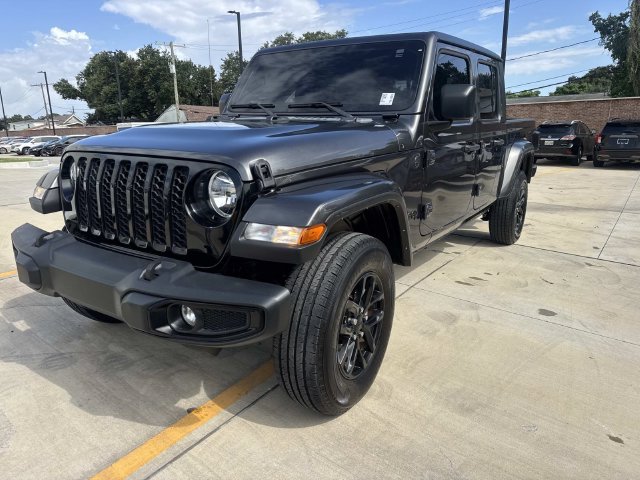Used 2022 Jeep Gladiator Sport AWD/4WD image 3