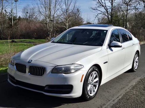Used 2014 BMW 528i Sedan RWD image 5