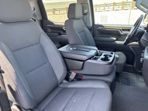 Used 2025 Chevrolet Silverado 1500 LT AWD/4WD image 11
