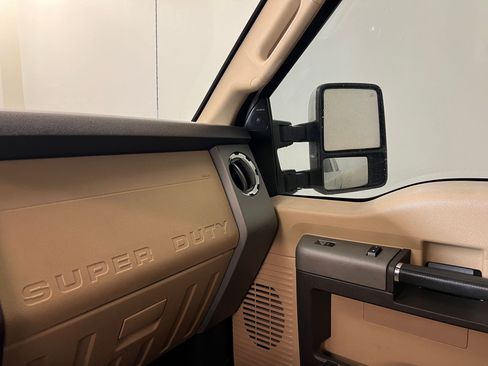 Used 2016 Ford F250 Lariat w/ Chrome Package image 27