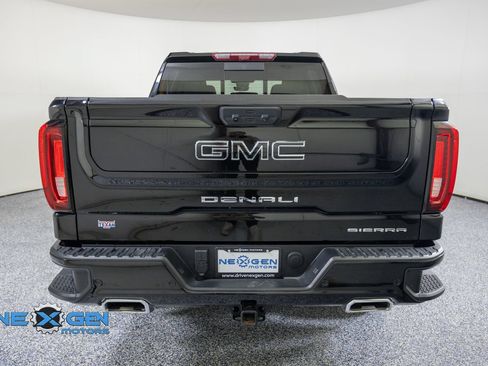 Used 2025 GMC Sierra 1500 Denali w/ Denali Reserve Package AWD/4WD image 6