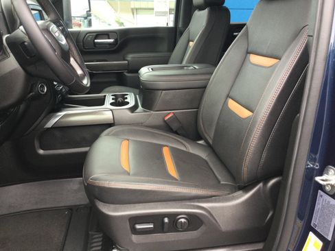 Used 2022 GMC Sierra 3500 AT4 w/ AT4 Preferred Package AWD/4WD image 12