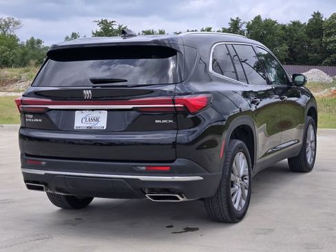 Used 2025 Buick Enclave Preferred FWD image 8