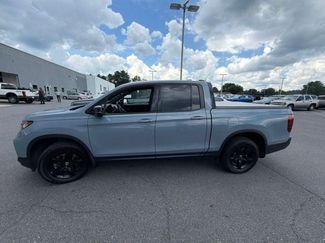 Used 2022 Honda Ridgeline Black Edition video 4