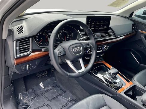 Used 2023 Audi Q5 2.0T Premium w/ Convenience Package AWD/4WD image 35