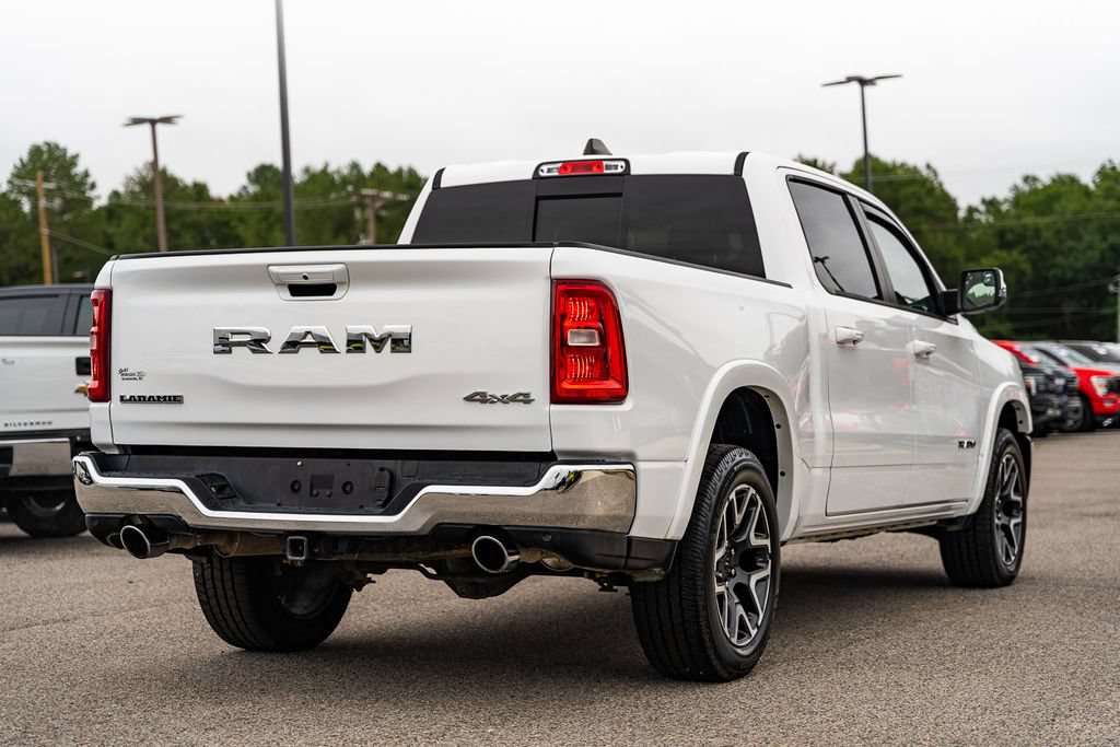 Used 2025 RAM 1500 Laramie AWD/4WD image 5