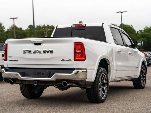 Used 2025 RAM 1500 Laramie AWD/4WD image 5