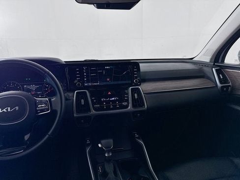 Certified 2022 Kia Sorento S image 23