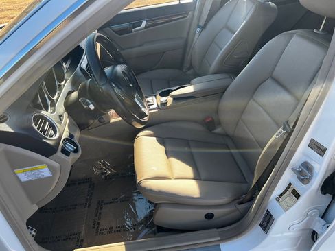 Used 2013 Mercedes-Benz C 300 4MATIC Sedan image 20