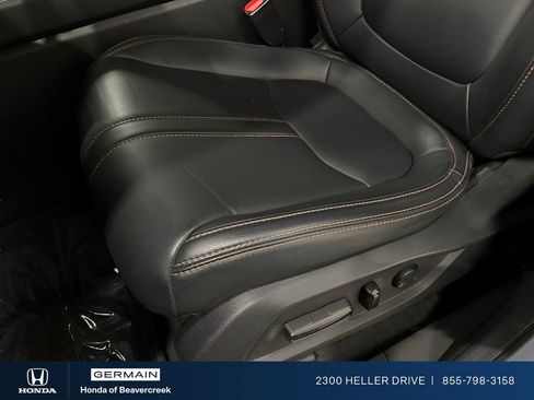 Used 2025 Honda Pilot TrailSport image 24