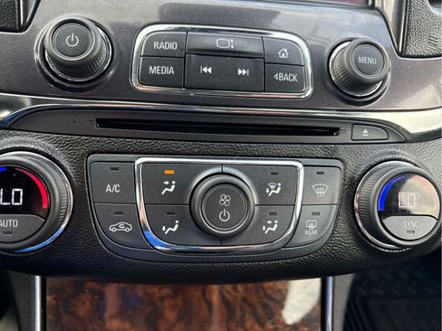 Used 2014 Chevrolet Impala LTZ FWD image 16
