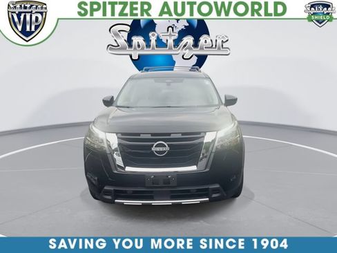 Used 2023 Nissan Pathfinder SL AWD/4WD image 3