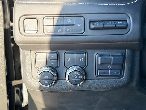 Used 2023 GMC Yukon Denali Ultimate image 36