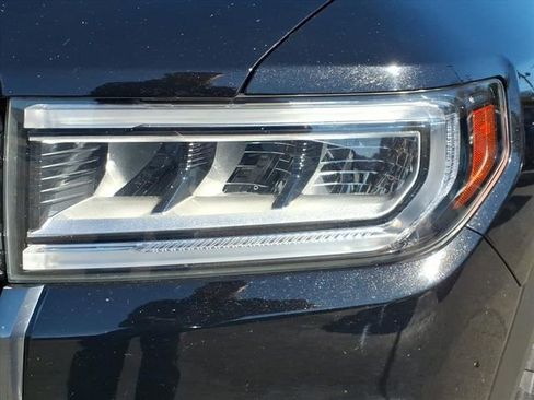 Used 2021 GMC Acadia AT4 image 11