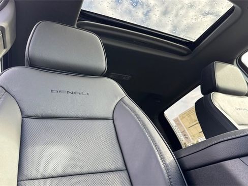 New 2026 GMC Sierra 3500 Denali image 18
